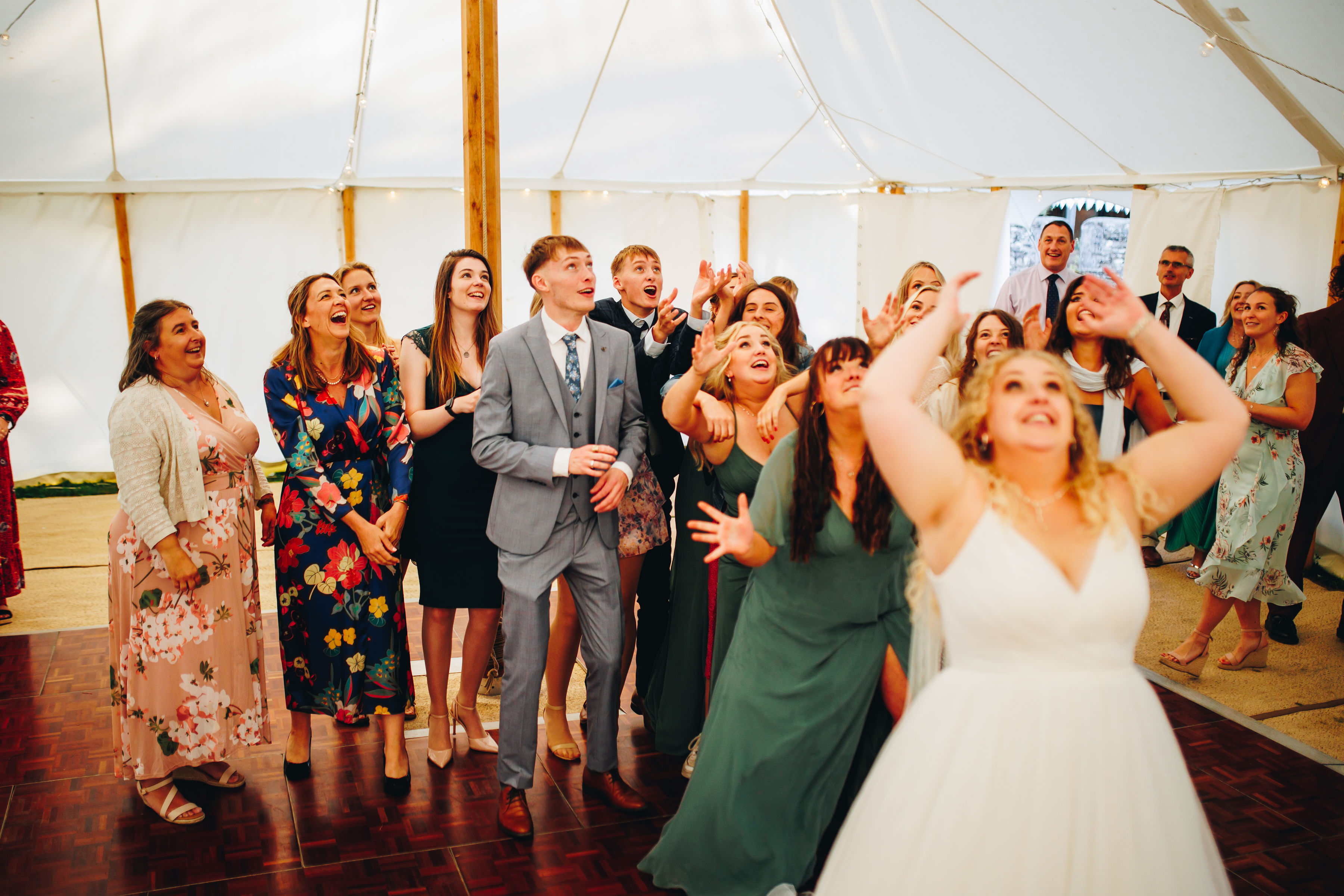 Bouquet catch - cousin caught