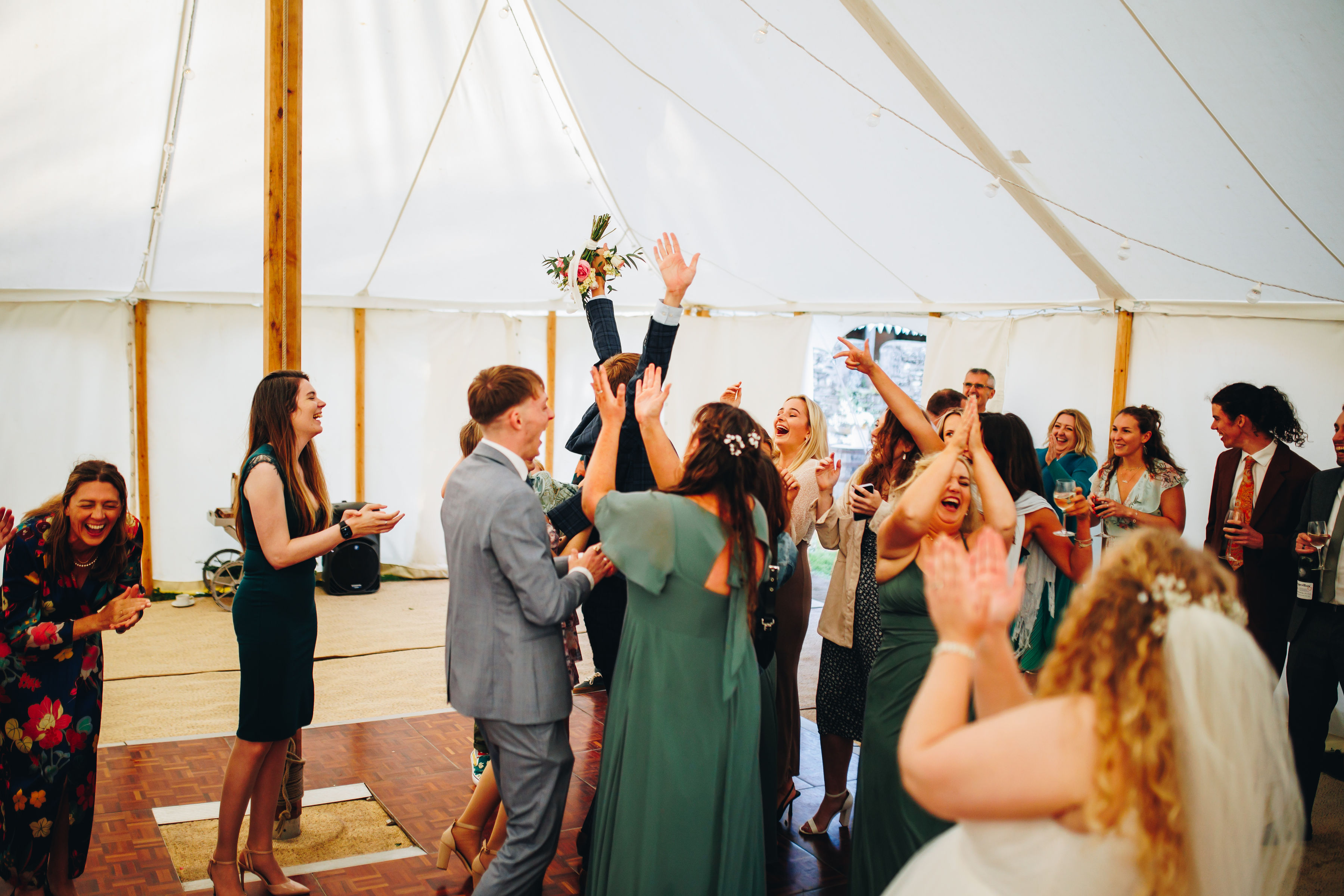 Bouquet catch - cousin caught